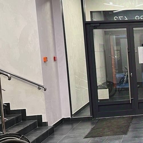 2-комн квартира улица Александра Матросова, 1