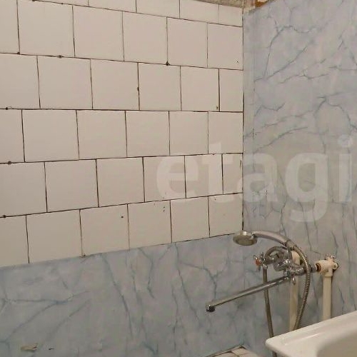 1-комн квартира Волхов, улица Дзержинского, 5