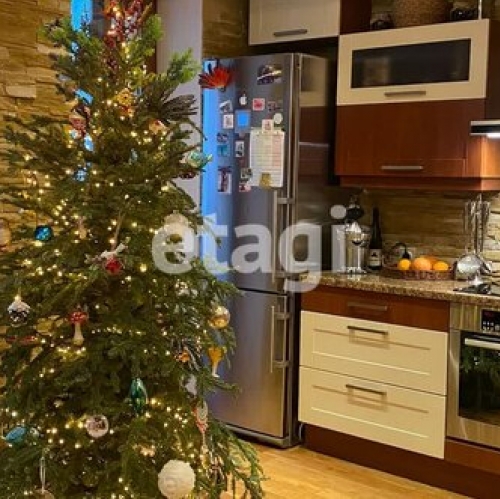 4-комн квартира Октябрьская наб,  д. 70,  к. 4