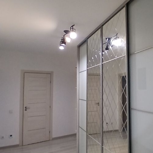 3-комн квартира улица Генерала Кравченко, 8