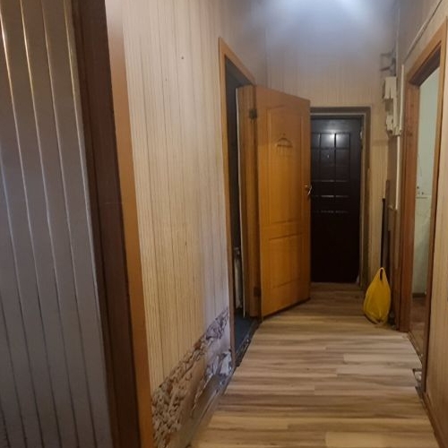 1-комн квартира пос. Дзержинского, Центральная улица,  д. 3