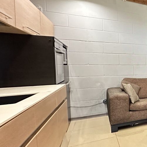 3-комн квартира пос. Металлострой, Центральная улица, 19к3