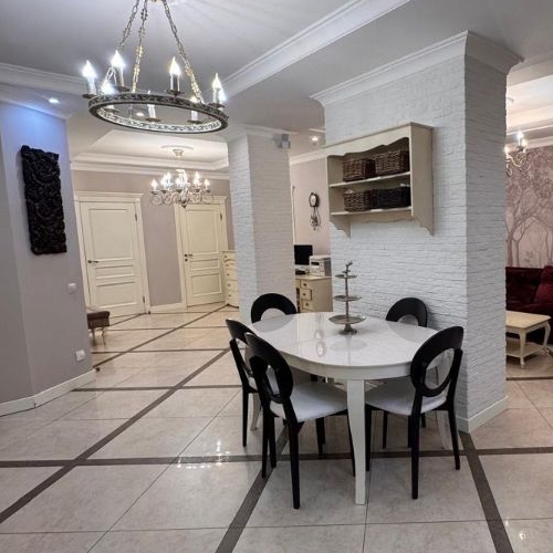 3-комн квартира улица Есенина, 1к1