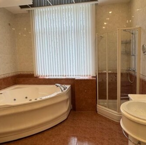 3-комн квартира Кузнецовская улица,  д. 40