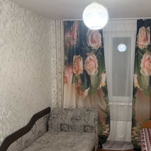 2-комн квартира Тихвин, улица Ярослава Иванова, 1