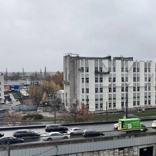 3-комн квартира проспект Славы, 64