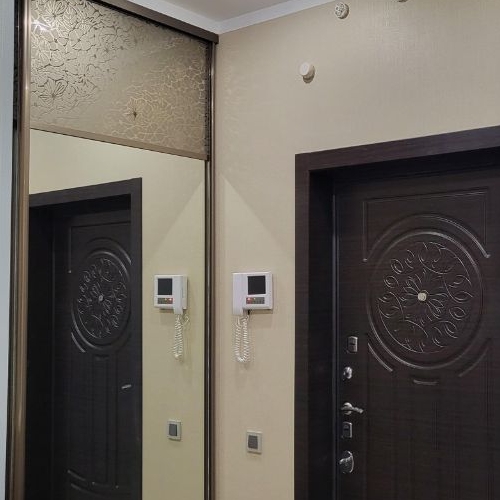 2-комн квартира улица Адмирала Коновалова, 2-4