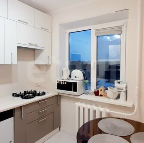 2-комн квартира Киришский район, улица Строителей,  д. 17