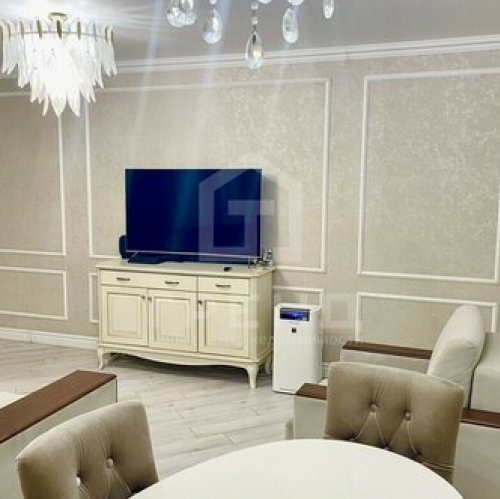 3-комн квартира Наличная улица,  д. 40 к2