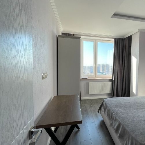 3-комн квартира улица Орджоникидзе, 52