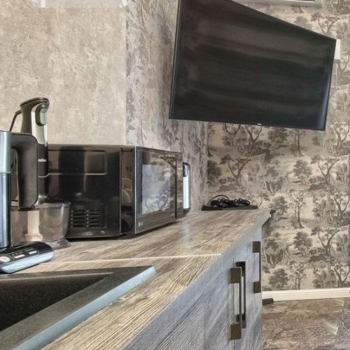 3-комн квартира улица Жукова, 3