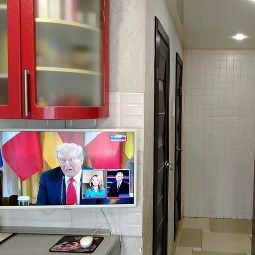 3-комн квартира пос. Сосново, улица Строителей, 13