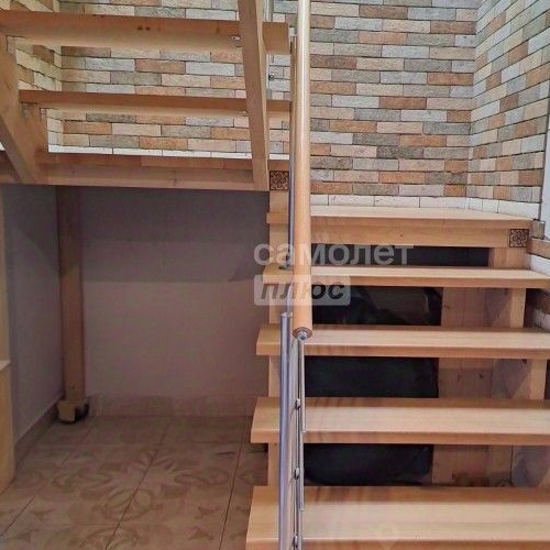 4-комн квартира Сосновый Бор, Ленинградская улица, 58