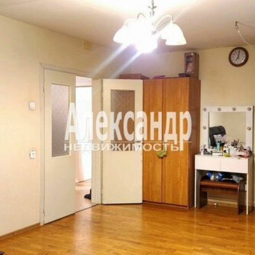 2-комн квартира Кириши, ул Нефтехимиков,  д. 43