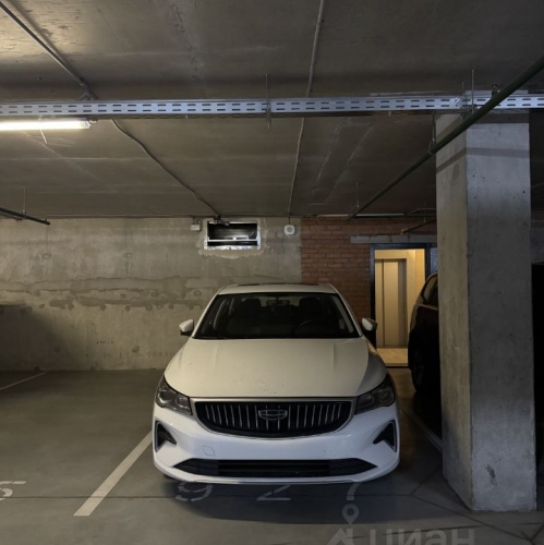 Гараж/парковка бульвар Александра Грина,  д. 1