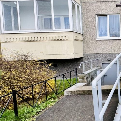 3-комн квартира пос. Шушары, Детскосельский тер., улица Центральная, 14к4