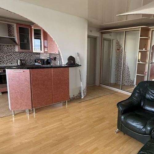 3-комн квартира Сосновый Бор, проспект Героев, 64