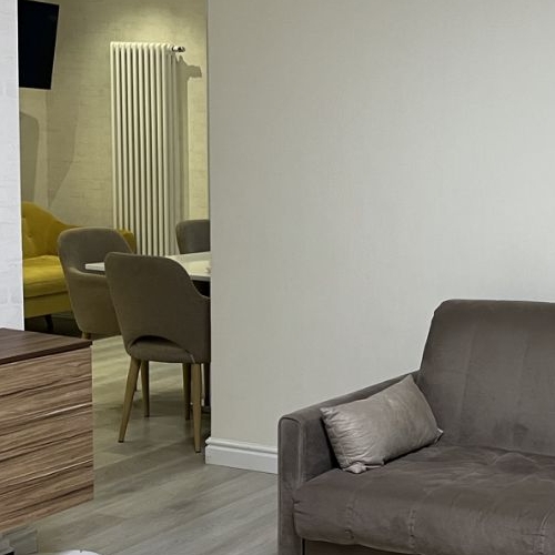 2-комн квартира улица Жукова, 1