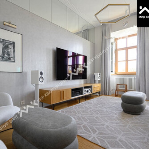 3-комн квартира Конногвардейский б-р,  д. 5