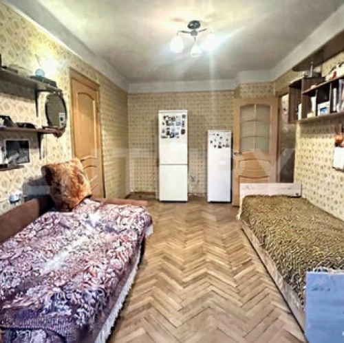 2-комн квартира улица Матроса Железняка,  д. 33