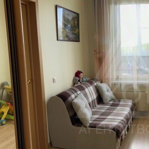 2-комн квартира Приозерск, улица Суворова, 40