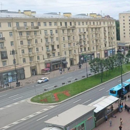 3-комн квартира Московский проспект, 195