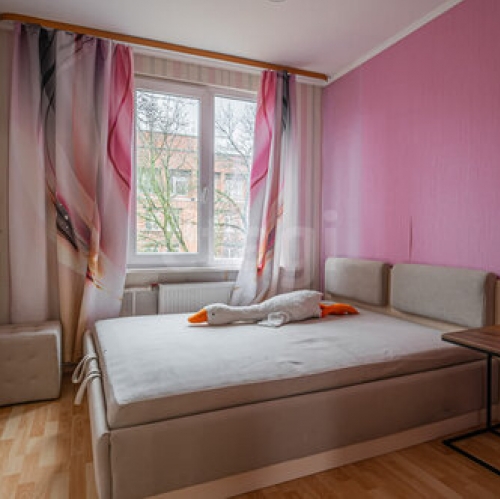 3-комн квартира улица Белы Куна,  д. 13 к3