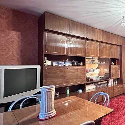 3-комн квартира улица Коммуны, 44к1