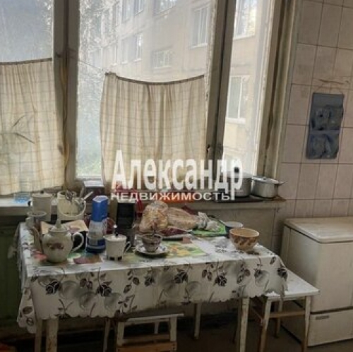 3-комн квартира Луначарского пр-кт,  д. 76