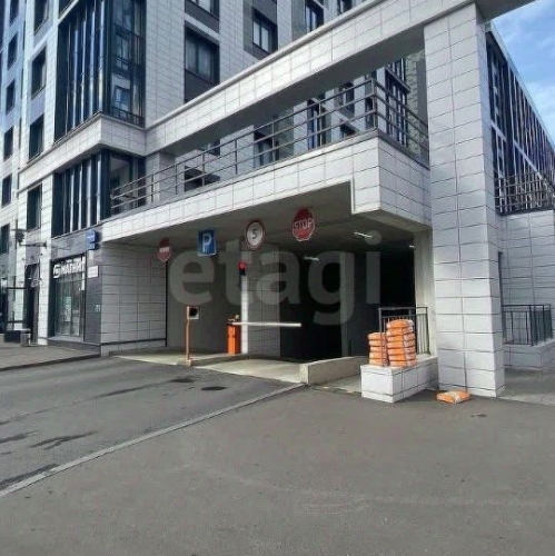 Гараж/парковка Уральская улица,  д. 21