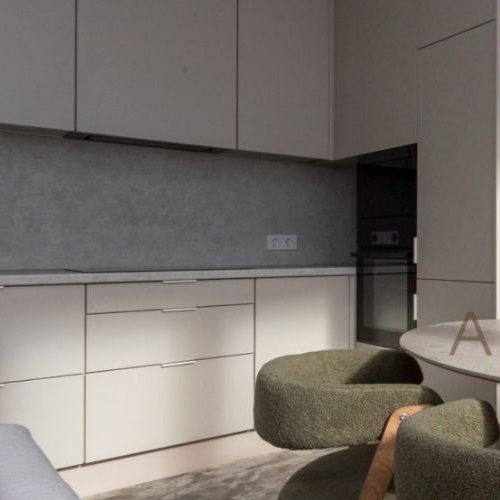 2-комн квартира улица Беринга, 27к6