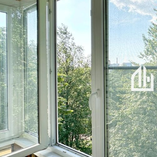 3-комн квартира улица Матроса Железняка, 9