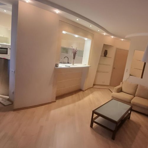 2-комн квартира проспект Пятилеток, 2