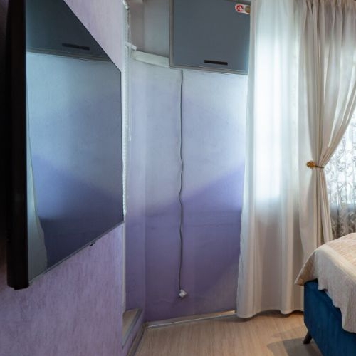 3-комн квартира улица Маршала Казакова, 11