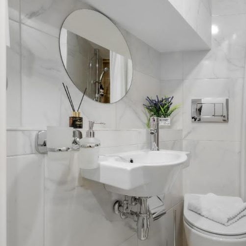 Студия улица Лабутина, 36