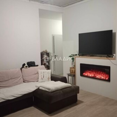 3-комн квартира Обуховской обороны пр-кт,  д. 70,  к. 3