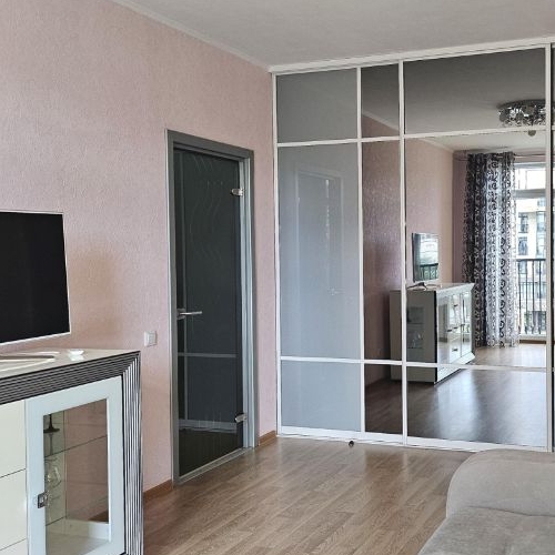 1-комн квартира улица Адмирала Трибуца, 7