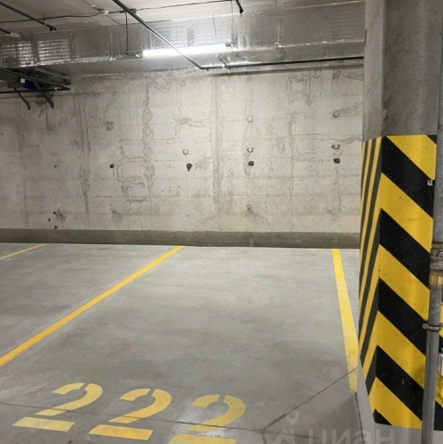 Гараж/парковка Уральская улица,  д. 25