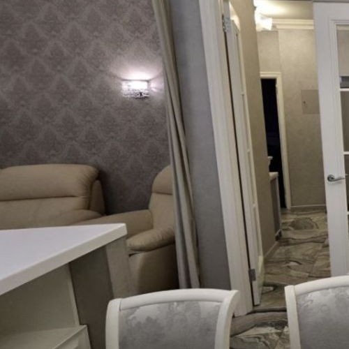 2-комн квартира улица Жукова, 3