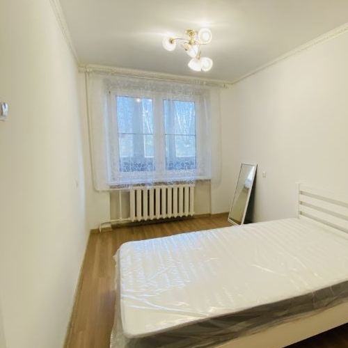 4-комн квартира улица Типанова, 29