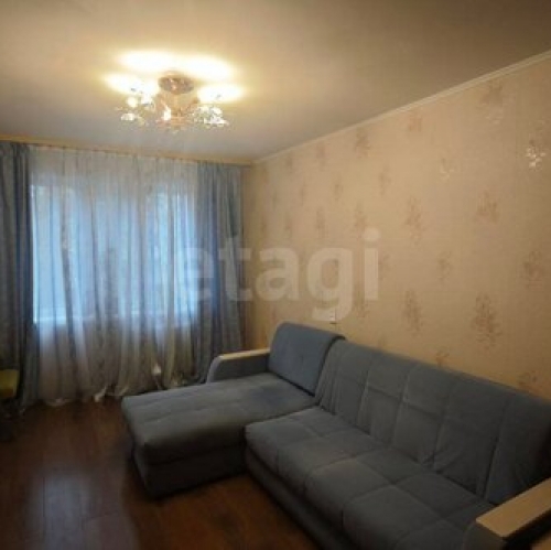 2-комн квартира Кириши, Молодежный б-р,  д. 13