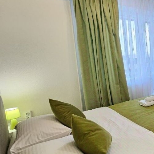 Студия улица Русановская, 28