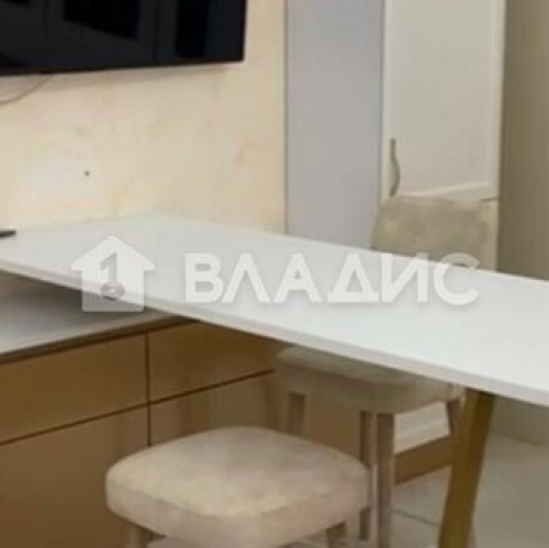 3-комн квартира ул Смоленская,  д. 14