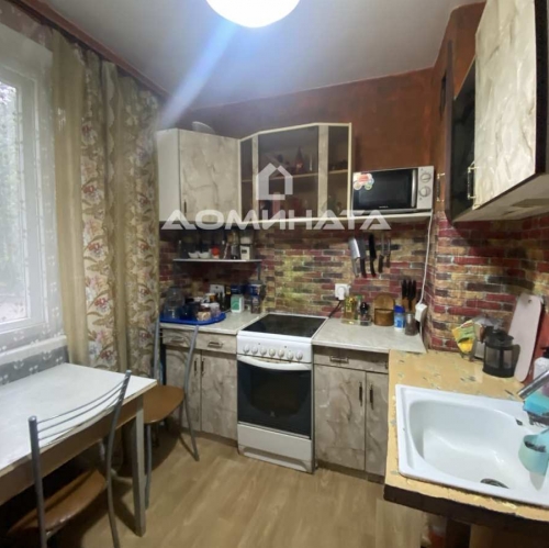 4-комн квартира Коммуны ул., 40 лит. А