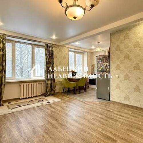 2-комн квартира Омская улица,  д. 28