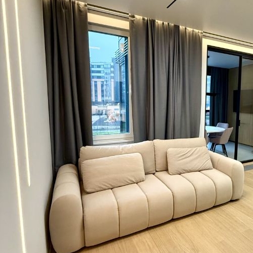 2-комн квартира проспект Патриотов, 33