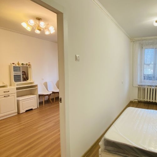 4-комн квартира улица Типанова, 29