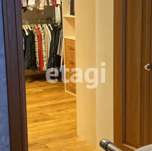 4-комн квартира Октябрьская наб,  д. 70,  к. 4