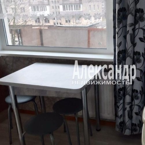 1-комн квартира проспект Славы, 28