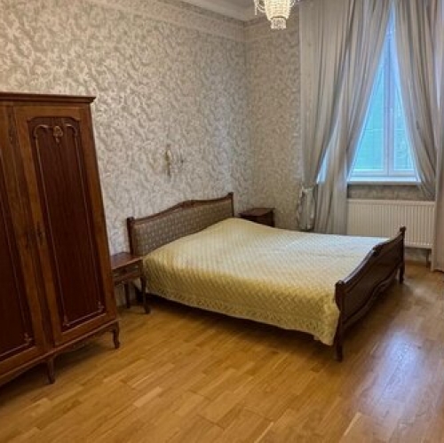 3-комн квартира Кузнецовская улица,  д. 40